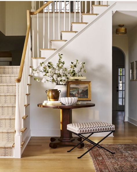 Round Table Staircase, Entryway With Round Table, Entry Way Round Table, Round Table In Foyer, Round Table Entryway, Round Entry Table Decor, Round Foyer Table Decor, Foyer Seating Ideas, Foyer Round Table