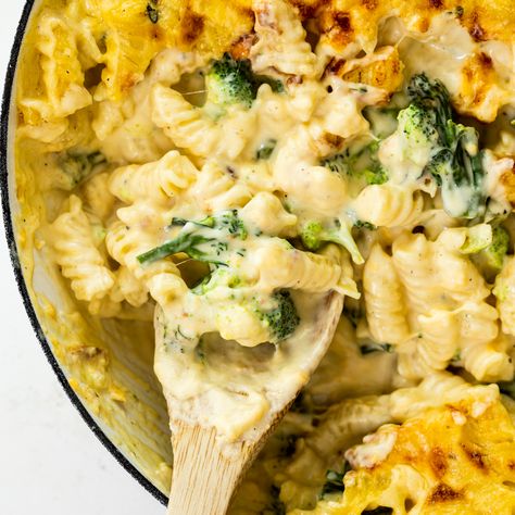 Broccoli Cheddar Pasta, Cheese And Broccoli Pasta, Cheddar Pasta, Pasta Bake Vegetarian, Cheese Pasta Bake, Broccoli Pasta Bake, Broccoli Cheddar Chicken, Cheese Broccoli, Broccoli Pasta Recipe