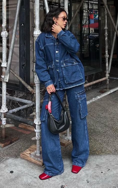 Jean On Jean, Female Gaze, Spring Denim, Outfit Night, Denim Outfits, Double Denim, Fashion Mistakes, Streetwear Outfit, Denim Outfit