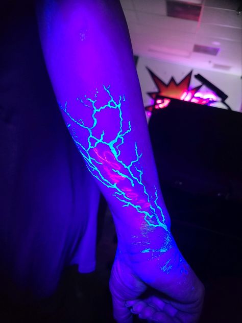 White and pink UV ink Uv Ink Tattoos, Glow Tattoo, Black Light Tattoo, Indian Feather Tattoos, Sunset Tattoo, Neon Tattoo, Lightning Tattoo, Mystical Tattoos, Uv Tattoo