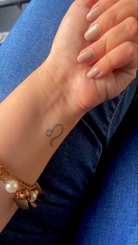 Leo Tattoo Matching, Leo Sun Sign Tattoo, Leo Sign Tattoo Ideas For Women, Leo Wrist Tattoo, Small Leo Tattoos For Women, Leo Sign Tattoo Ideas, Leo Zodiac Sign Tattoos, Leo Star Sign Tattoo, Leo Tattoo For Women