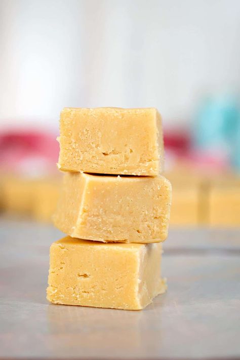 Best Peanut Butter Fudge, Microwave Peanut Butter Fudge, Butter Fudge Recipe, Vegan Fudge, Peanut Butter Fudge Recipe, Peanut Butter Fudge Easy, Microwave Fudge, Fudge Recipes Easy, Butter Fudge