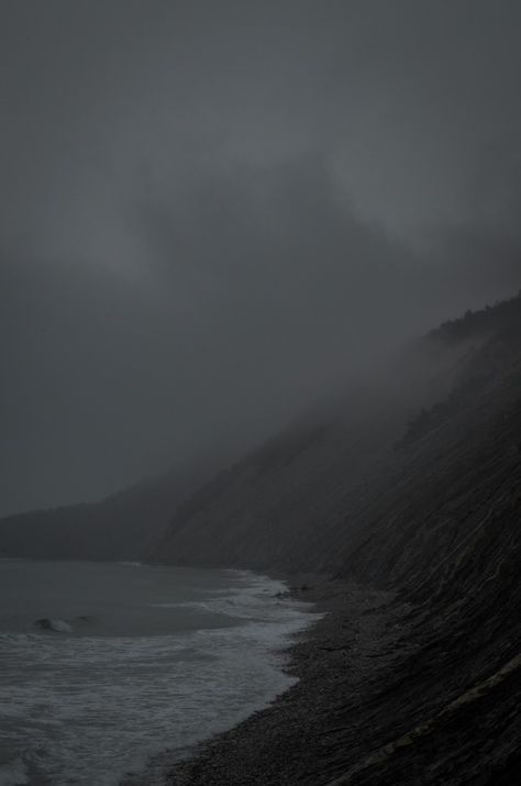 Beach In The Rain, Rain In Ocean, Heavy Rain Aesthetic, Rainy Ocean, Phil Elverum, Books Vibe, Rainy Beach, Ocean Rain, Scary Ocean