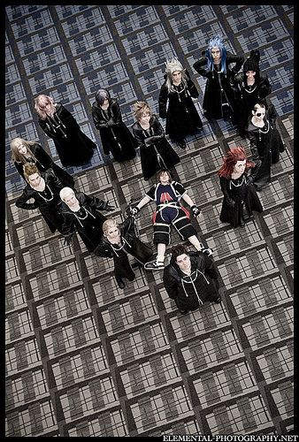 our Kingdom Hearts Organization XIII (+ one dead Sora) cosplay group from a few years ago. Still a cool shot. <3 <<<< Awesome! Kingdom Hearts Halloween, Sora Cosplay, Organization 13, Kingdom Hearts Cosplay, Cosplay Group, Organization Xiii, Group Cosplay, Kingdom Heart, Video Game Cosplay