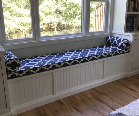 Custom window seat cushion and bolster pillows featuring Premier Prints Fynn Blue/White fabric. Reading Nook Cozy Corner, Window Seating Ideas, Breakfast Nook Seating, Daybed Mattress Cover, Custom Window Seat Cushion, Custom Window Seat, Bay Window Cushion, Window Aesthetic, Bench Cushion Cover