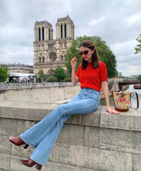 Marielle Haon (@mariellehaon) | Instagram Marielle Haon, Lady's Outfits, Paris Girl Outfit, Elegant Street Style, Paris Spring Outfit, Female Clothes Outfits, Paris Spring Fashion, Street Style Parisian, Modest Dresses Casual