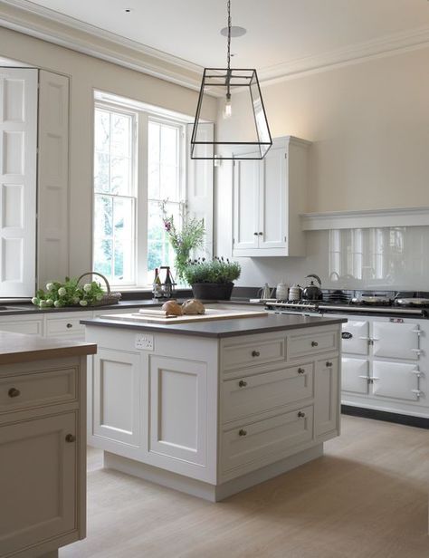 Latham Interiors Georgian design blog – lathaminteriors.co.uk Kitchen Aga, Seaside Kitchen, Georgian Kitchen, Marble Worktops, Flooring Kitchen, Georgian Homes, Kitchen Extension, Classic Kitchens, Grey Kitchens