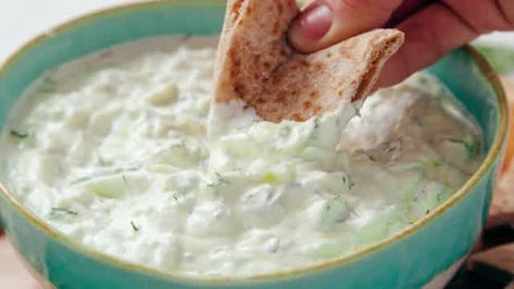 Tzatziki Recipe (Greek Cucumber Yogurt Sauce) - Cookie and Kate Yogurt Sauce For Lamb, Lamb Sauce Recipes, Herb Yogurt Sauce, Greek Tzatziki Sauce, Vegetarian Appetizers Easy, Greek Cucumber, Greek Tzatziki, Cucumber Yogurt Sauce, Tzatziki Recipe