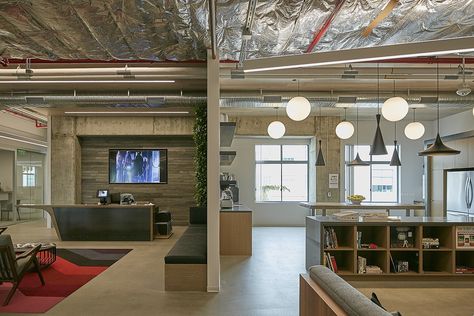 A Tour of Universal Music Group’s New Santa Monica Office - Officelovin' Western Office, Kitchen Staging, Wellness Room, Office Break Room, Modern Office Interiors, Warehouse Design, Room Screen, Universal Music Group, Workspace Design