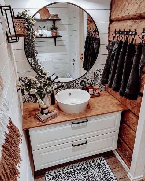 Boho Western Bathroom, Western Bathrooms, Western Bathroom, Stunning Bathrooms, Boho Bathroom, Western Home Decor, Boho Home, Guest Bathroom, My New Room