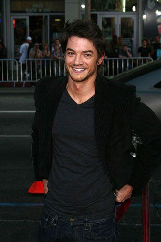 Craig Horner...I don't know you but I'd like to!! Craig Horner, Legend Of The Seeker, Terry Goodkind, Australian Actors, Most Beautiful Man, Cute Celebrities, Dream Guy, Good Looking Men, Celebrity Crush