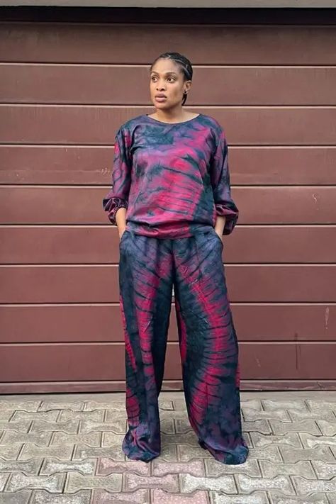 Tie Dye Patterns: 10 Design Ideas to Help You Create New Outfits Tye And Dye Dress, Adire Styles For Women, Adire Kaftan Styles, Adire Styles For Ladies, Adire Gown Styles, Geometrical Prints, African Outfits For Women, Adire Styles, African Gowns