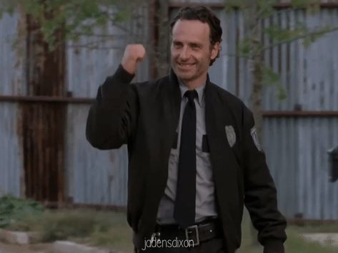 .ೃ࿐【 RICK GRIMES 】⋆｡˚ GIF Rick Grimes Gif, Rick Grimes, Walking Dead, The Walking Dead, Walking, Gif, Quick Saves