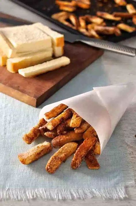 Cinnamon Sugar Bread Crust Treats in a paper cone Cinnamon Sugar Bread, Bread Crust, Sugar Bread, Leftover Bread, Recipetin Eats, Stale Bread, Cinnamon Bread, Think Food, Bread Pudding