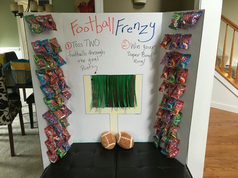 Kids game for a Super Bowl party! Two dollar-store footballs, one tri-fold, two packs of ring pops, one spool of green ribbon, and some tape. Ring Pops, Super Bowl Rings, Ring Pop, Two Dollars, Super Bowl Party, Kids Game, Superbowl Party, Ring Crafts, Green Ribbon