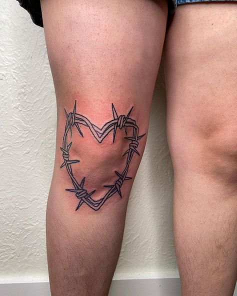 Barb Wire Heart Tattoo Knee, Heart On Knee Tattoo, Barbwire Heart Tattoo Knee, Bob Wire Heart Tattoo, Barbed Wire Heart Tattoo Knee, Barbed Wire Knee Tattoo, Knee Heart Tattoo, Heart Barbed Wire Tattoo, Heart Knee Tattoo