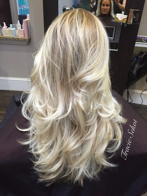 Blonde Balayage Layered Hair, Blonde Haircuts Long, Ice Blonde Hair Balayage, Blonde Balayage Layers, Layered Blonde Haircut, Blonde Balayage With Layers, Blonde Long Hair With Layers, Ice Blonde Balayage, Layered Blonde Hair