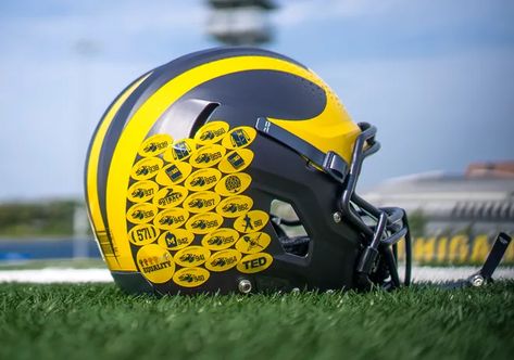 New Michigan helmet stickers to tell story of a player's career Michigan Wolverines Shirts Vinyl, Michigan Football Helmet, University Of Michigan Football, Helmet Decals, Michigan Wolverines Basketball, Football Helmet Design, Football Decal, College Football Helmets, University Of Michigan Wolverines