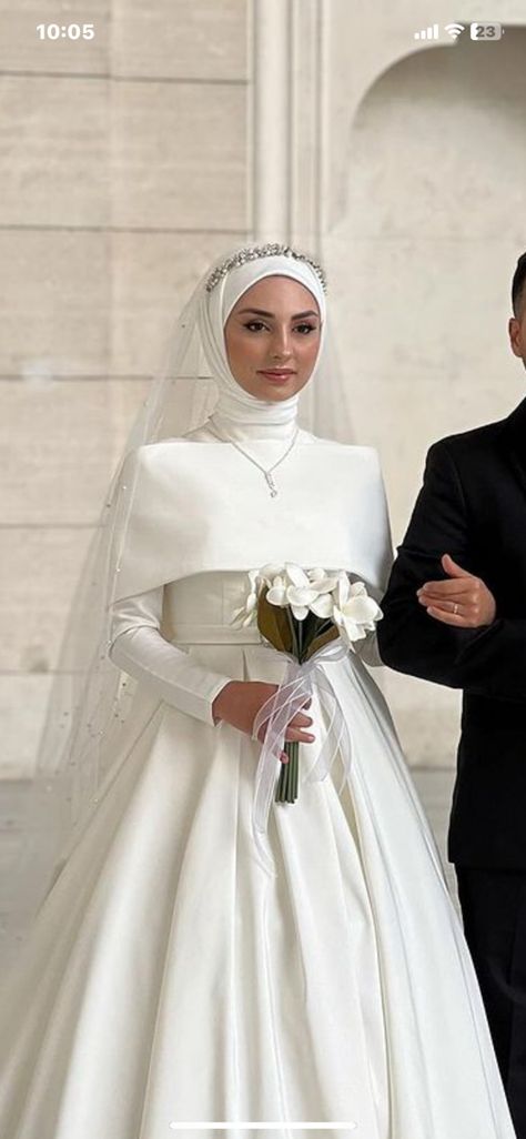 Elegant Wedding Dress Hijab, Satin Wedding Dress Hijab, Elegant Hijab Wedding Dress, Modest White Wedding Dress, Garden Theme Wedding Dress, Muslim Nikkah Dresses, Simple Hijab Wedding Dress, Bridal Dresses Hijab, Bride Dress Hijab