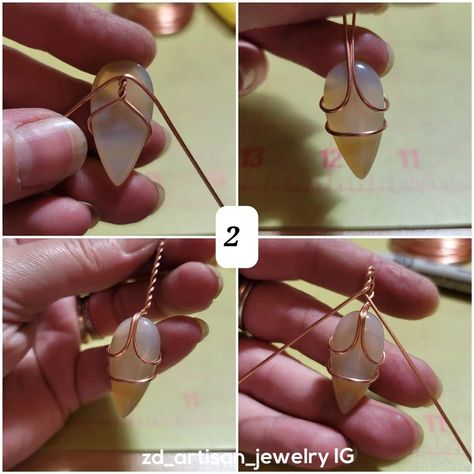 Wire Wrapping Crystal Chips, Easy Crystal Wire Wrapping, Crystal Necklace Wire Wrap, Rock Wire Wrapping, Wire Wrapping Small Crystals, Wire Pendant Diy Simple, Crystal Wrapped Necklace, How To Make Crystal Necklace Wire Wrap, Copper Wire Crafts