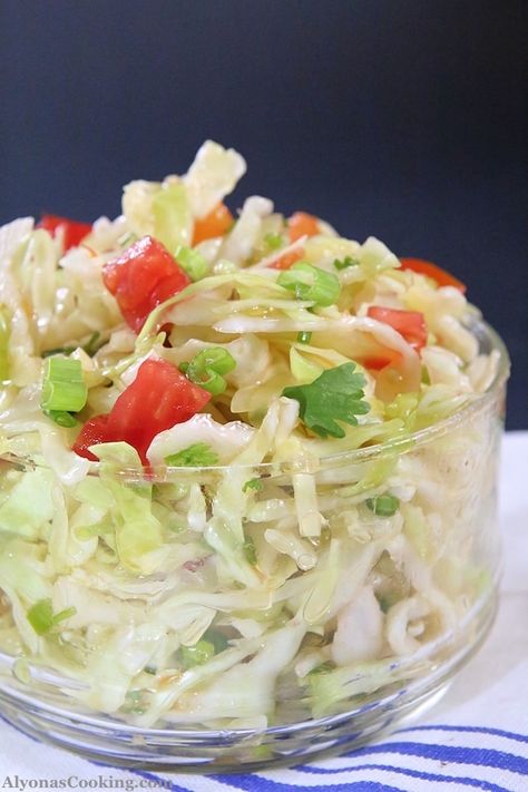 Cabbage Salad with Oil and Vinegar Dressing (Photo Tutorial) Vinegar Cabbage, Recipe For Cabbage, Oil And Vinegar Dressing, Cabbage Salad Recipe, Summer Slaw, Cabbage Salad Recipes, Vegetable Salad Recipes, Quick Salads, Detox Salad