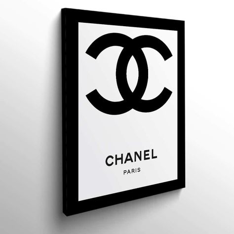 Découvrez cette représentation visuelle d’un Tableau Chanel. Ce tableau d’art moderne et design ornera vos murs intérieurs en apportant un style unique et authentique à votre décoration murale. Ce tableau est imprimé en qualité HD pour une netteté d’image parfaite.

Tarifs :
Ce tableau est disponible à Partir de 9.90€ Chanel Illustration, Chanel Design, Tableau Art, Chanel Logo, Chanel Paris, Clean Girl, Art Moderne, Oeuvre D'art, Chanel