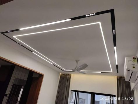 False Ceiling With Track Lights, False Ceiling Lights Living Room, Profile Lights Without False Ceiling, False Ceiling Design Profile Light, Track Light Ceiling Design, Profile Light False Ceiling, Led Profile Lighting Design Ceiling, False Ceiling With Profile Lights, Track Lighting Living Room