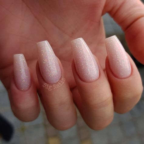 Ballerina Nails Sparkle, Nude Glittery Nails, Nude Glitter Nails, Nails Inspiration Ballerina, December Nails, Glittery Nails, Ballerina Nails, Sparkly Nails, Glitter Ombre