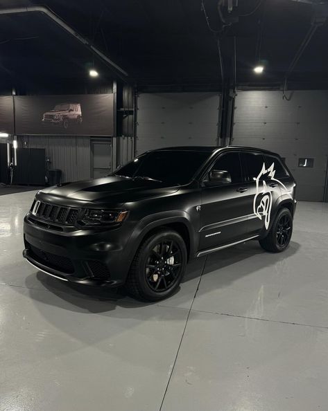 Blacked Out Trackhawk, Custom Trackhawk, Black Trackhawk, Track Hawk, Chrysler 300 Custom, Jeep Srt8, Dodge Charger Hellcat, Jeep Grand Cherokee Srt, Dream Car Garage