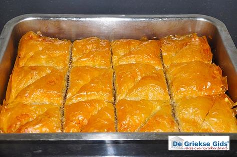 Baklava Recept, Baklava, High Tea, Hot Dog Buns, Cornbread, Diner, Biscuits, Pastry, Pie