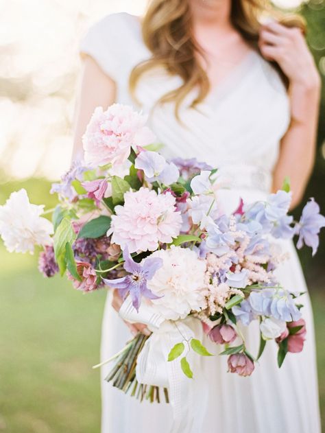 Pastel Pink and Purple Lilac Bouquet Lilac Wedding Bouquet, Hydrangea Bouquet Wedding, Pantone 2016, Lilac Bouquet, Rose Quartz Serenity, Pastel Bouquet, Bouquet Bride, Hydrangeas Wedding, Purple Bouquet