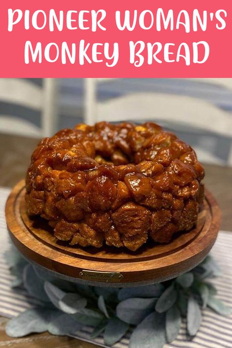 PIONEER WOMAN'S MONKEY BREAD Monkey Bread Pioneer Woman, Monkey Bread With Canned Biscuits, Muffins Cinnamon, Coke Cake, Monkey Bread Recipe, Canned Biscuits, Monkey Bread, Pioneer Woman, Easy Baking