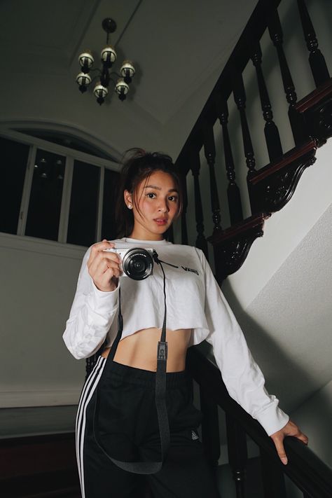 Nadine Lustre Ootd, Nadine Lustre Outfits, Nadine Lustre Instagram, Baguio Outfit, Nadine Lustre Fashion, Lady Luster, Nadine Lustre, Flattering Outfits, Girl Crushes