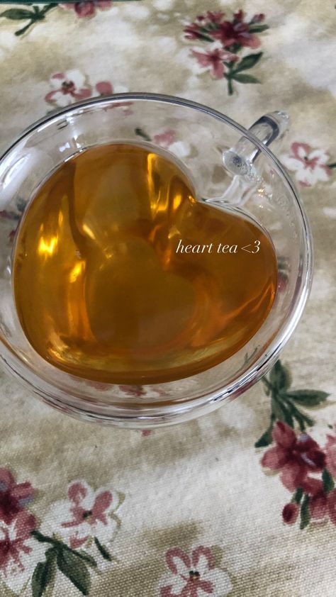 Mug Tea Aesthetic, Drinking Tea Aesthetic, Tea Mug Aesthetic, Cup Of Tea Aesthetic, Twenty Fine, Thatgirl Aesthetic, Inspi Photo, Apartment Things, Tea Remedies