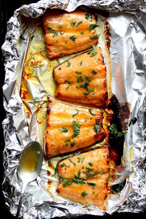 Grilled Fish Recipes Tilapia, Fish Recipes Tilapia, Fish Recipes Grilled, Grilled Flounder, How To Grill Fish, Coriander Recipes, Grilled Catfish, Barbecue Ideas, Whole Fish Recipes