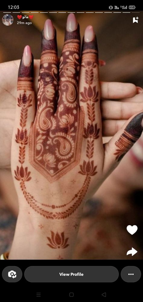 Diwali Special Mehandi, Lotus Henna Design Back Hand, Amazing Mehndi Designs, Simple Back Henna Designs, Maharashtrian Mehendi Designs, Mendhi Back Designs, Arabic Palm Mehndi Designs, Sunflower Mehendi Design, Contemporary Mehendi Designs