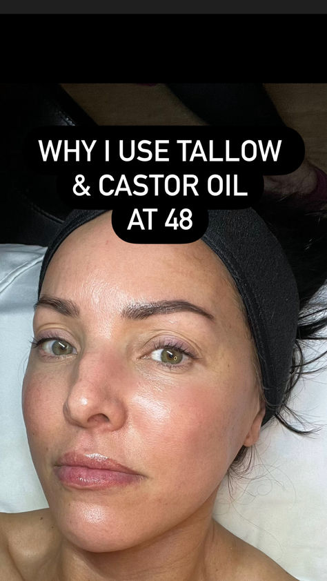 I'm 48 and have been testing anti-aging skincare for over 7 years. Here's what I've learned in my use of natural oils and natural skincare when striving for more youthful looking skin! Take advantage of my experience in testing! Tighter Skin Face, Tighten Face Skin, Skin Oils Skincare, Neutral Skin, Natural Skincare, Organic Anti Aging Skin Care, Diy Anti Aging Cream, Reverse Aging Skin, Facial Aesthetics