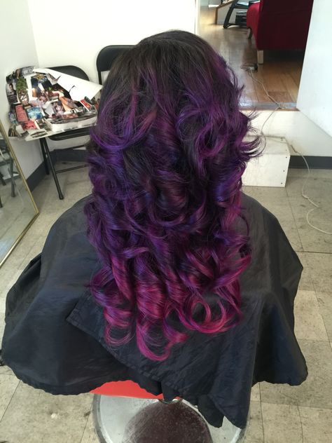 My purple/magenta - loved this look Magenta Purple Hair, Black Hair Ombre, Magenta Purple, Hair Color For Black Hair, Purple Hair, Ombre Hair, New Hair, Girl Hairstyles, Hair Inspiration