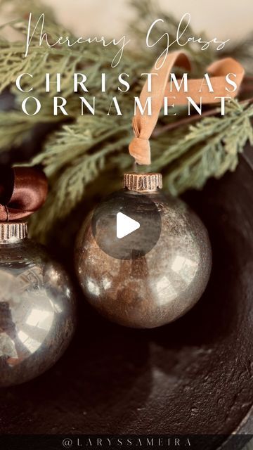 LARYSSA MEIRA | Neutral Home Decor & DIY on Instagram: "DAY 3 of 21 days of Christmas! And today I am showing you how I made those mercury glass looking ornaments using a couple spray paints and plastic clear ornaments! 😍 The secret to this one is to spray the water and vinegar before the paint dries so that you get this effect! 😍 I wasn’t sure this one was gonna work - I had to trust the process - and I love how they turned out!  Now tell me… which number should I post next? 😝  ——————  #holiday #holidaydecor #christmasdecor #vintagechristmas #vintagechristmasdecor #diychristmas #diyhomedecor #aestethicchristmas #goldchristmas #diychristmasdecor #dollartree #dollartreechristmas #dollartreechristmasdecor #diychristmasornaments #highenddiy #designerinspireddiy #dollartreechristmasdiy #bud Diy With Clear Ornaments, Painting Clear Ornaments Diy, Diy Mercury Ornaments, Faux Mercury Glass Ornaments Diy, Diy Gold Christmas Ornaments, Mercury Ornaments Diy, Diy Mercury Glass Plastic Ornaments, Diy Christmas Ornaments Clear Glass Ball, Diy Plastic Ball Ornaments Craft Ideas