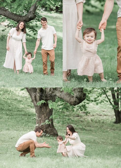 Photoshoot For First Birthday, First Year Baby Pictures, One Year Photoshoot Ideas Outdoor, Family Photo Outdoor Ideas, First Birthday Shoot Ideas, First Family Photos With Baby, One Year Baby Girl Birthday Photoshooting, 1st Birthday Portraits, Family Photoshoot With One Year Old