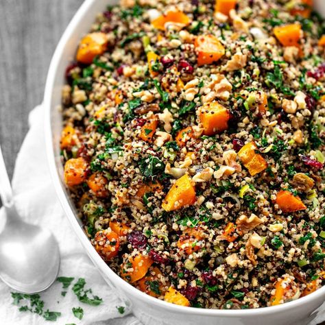 Butternut Squash and Kale Quinoa Stuffing is a fantastic vegetarian and gluten-free stuffing recipe loaded with tons of veggies. This butternut squash stuffing can be made ahead of time, making your Thanksgiving day a little simpler. You'll be pleasantly surprised at how good this healthy stuffing recipe tastes! Healthy Stuffing Recipe, Butternut Squash Stuffing, Gluten Free Dairy Free Thanksgiving, Healthy Stuffing, Squash Stuffing, Stuffing Recipes Healthy, Dairy Free Thanksgiving Recipes, Gluten Free Stuffing Recipes, Butternut Squash And Kale