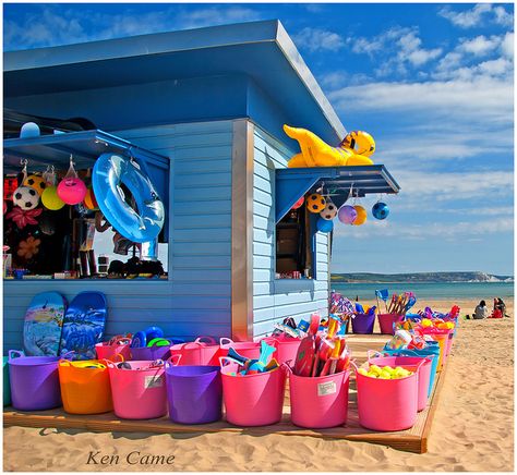 beach shop.. wish Just BEach was beachfront... Clothing Boutique Decor, Weymouth Beach, Seaside Shops, Beach Souvenirs, British Beaches, British Seaside, Doing My Best, Beach Cafe, Beach Stores