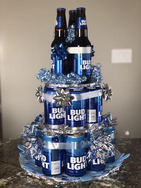 Budlight Cakes, Bud Light Beer Cake, Budlight Beer Cake, Bud Light Birthday, Bud Light Cake, Beer Cake Recipe, Beer Can Cakes, Bud Light Can, Light Cake