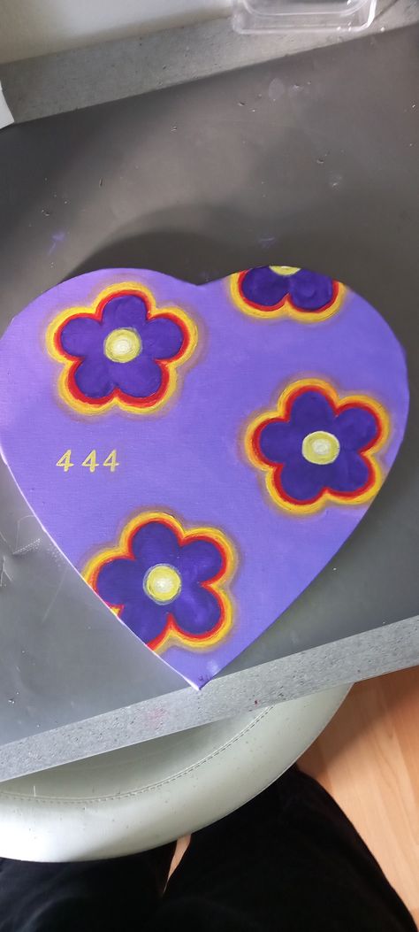 purple flower painting, the shaded edges on the flowers are glittery and the center of the flowers is also shaded with an angelic yellow number 444 on the edge 444 Canvas Painting, Angel Number Painting Ideas Canvas, Angel Number Canvas Painting, Angel Numbers Painting, 777 Painting, 444 Painting, Angel Number Painting, Painting With Flowers, Angel Number 444