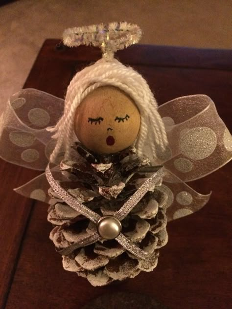 Pine Cone Angel Ornament, Pine Cone Angels Diy, Pine Cone Angels, Angel Ornaments To Make, Pinecone Angels, Cone Angel, Angel Ornaments Diy, Diy Angel Ornaments, Pinecone Crafts Christmas