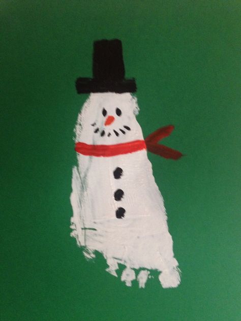 Snemand af barnets fod❄️ Christmas Cards With Kids, Footprint Snowman, How To Make Snowman, Childrens Christmas Cards, Make Snowman, Teaching Crafts, Footprint Crafts, Personalized Cards, Daycare Crafts