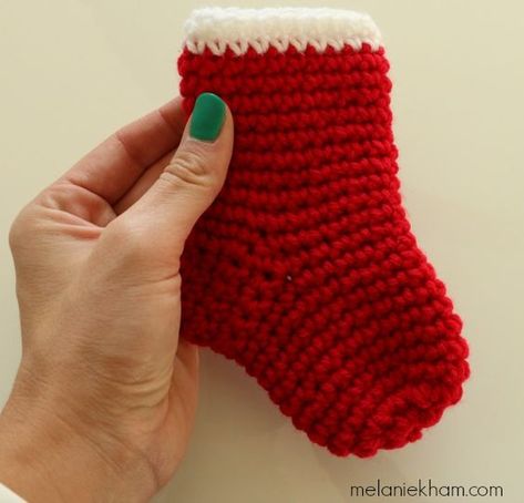 Small Crochet Christmas Stocking Tutorial Crochet Stocking Pattern Free, Crochet Christmas Blanket, Christmas Stocking Pattern Free, Crochet Baby Hats Girl, Baby Christmas Stocking, Stocking Pattern Free, Christmas Stocking Tutorial, Stocking Tutorial, Crochet Christmas Stocking Pattern