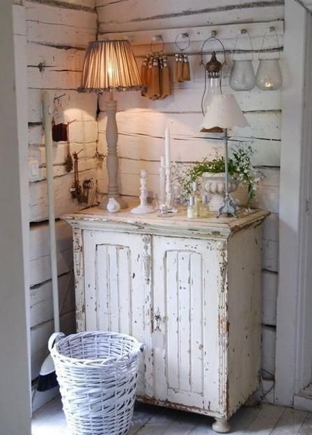 15 Modern Ideas for Shabby Chic Decorating Shabby Chic Veranda, Shabby Chic Room Decor, Camera Shabby Chic, Shabby Chic Decorating, Muebles Shabby Chic, Shabby Chic Decor Diy, Styl Shabby Chic, Vibeke Design, Decoration Shabby