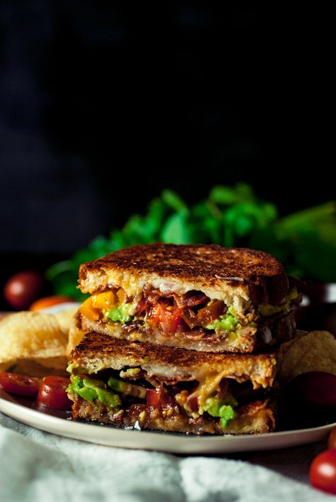 Get your bacon noms on with this super simple and super delicious Avocado Bacon Grilled Cheese sandwich! Ready to eat in under 15! | asimplepantry.com Bacon Grilled Cheese Recipes, Country White Bread, Yummy Grilled Cheese, Specialty Breads, Guacamole Grilled Cheese, Bacon Grilled Cheese Sandwich, Pizza Flatbread, Flatbread Sandwiches, Big Ang