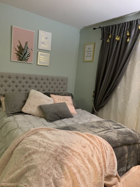 Room Decor With Grey Headboard, Sage Pink And Grey Bedroom, Blush Pink Grey Bedroom, Big Headboard Beds, Blush Pink And Grey Bedroom, Pink Grey Bedroom, Gray Teen Bedroom, Grey Bunk Beds, Pink Gray Bedroom